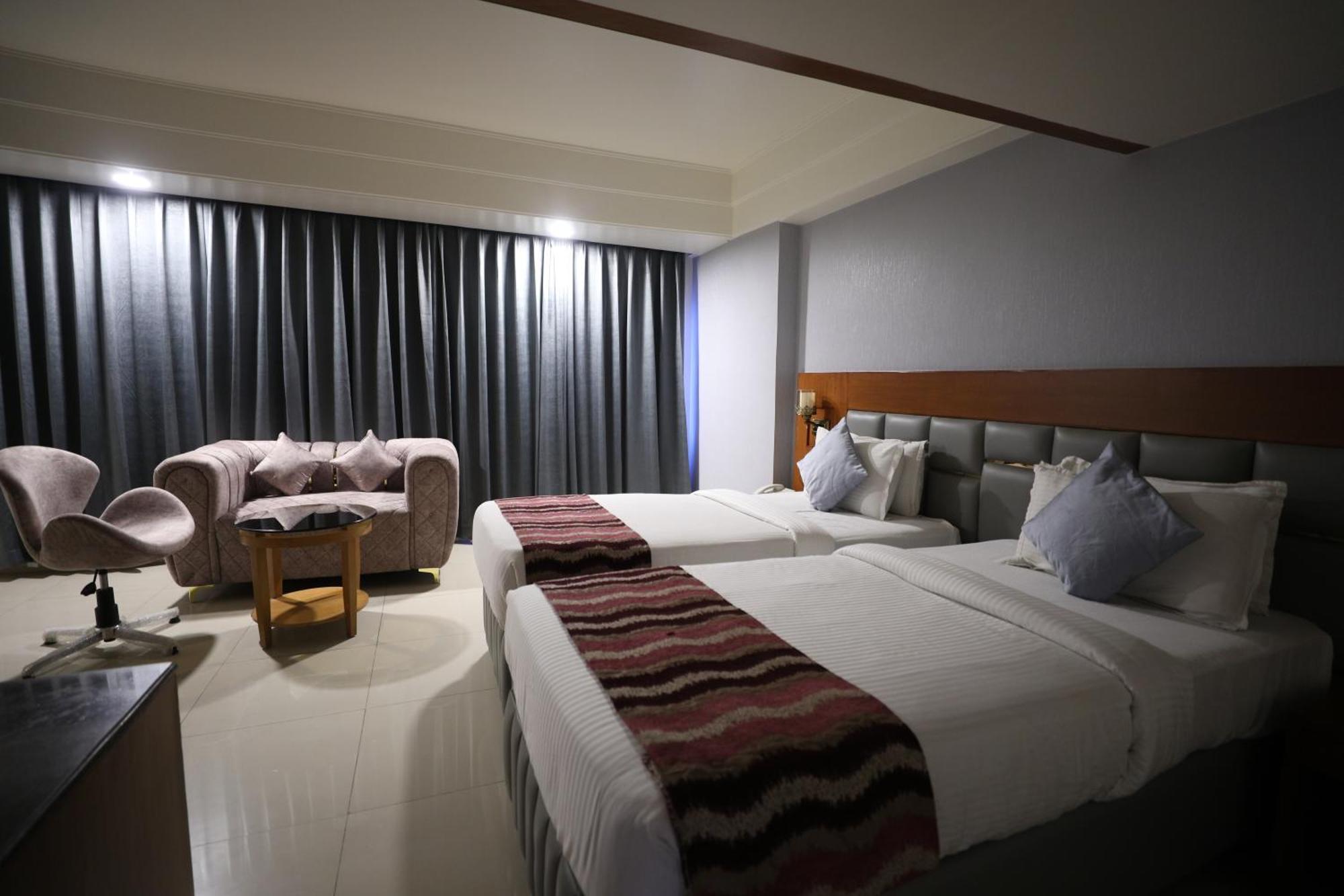 Eastin Hotels Hyderabad Eksteriør billede