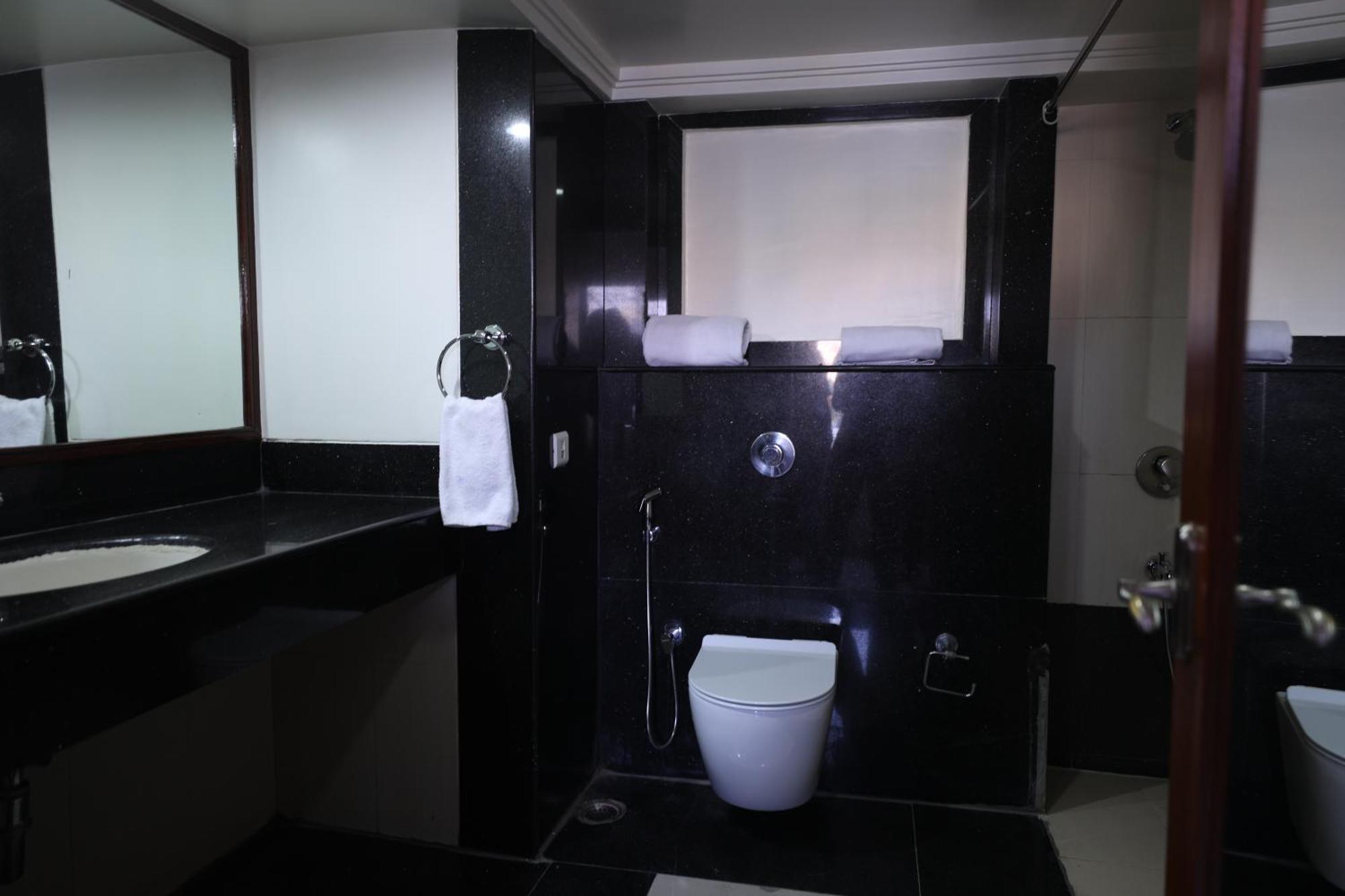 Eastin Hotels Hyderabad Eksteriør billede